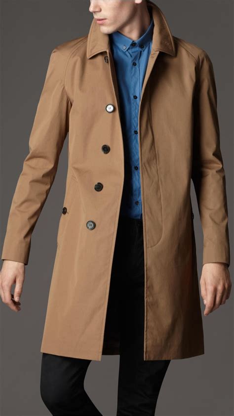 are burberry rain jackets for men acceptable in the us|Burberry bowpark raincoat.